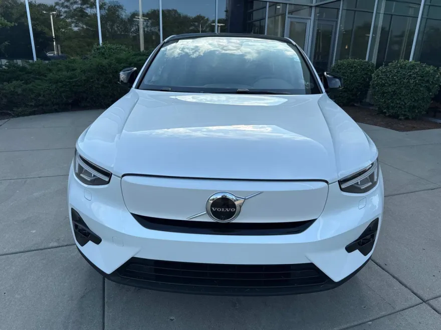 2023 Volvo C40 Recharge Ultimate photo 1