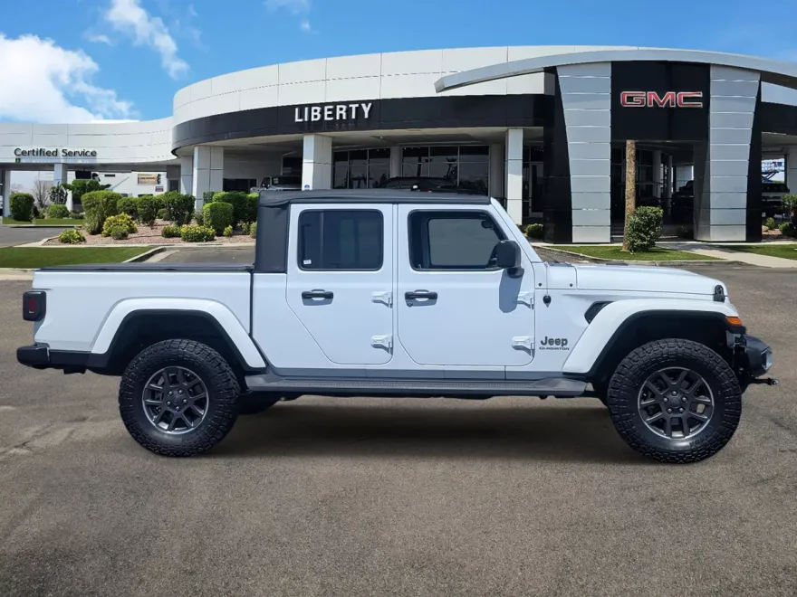 2020 Jeep Gladiator Overland photo 1