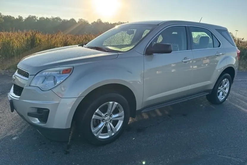 2015 Chevrolet Equinox LS photo 1