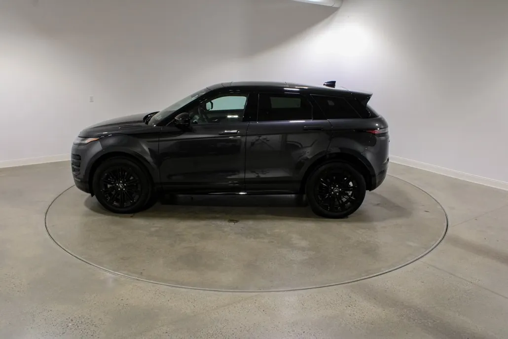 2025 Land Rover Range Rover Evoque Dynamic SE photo 1