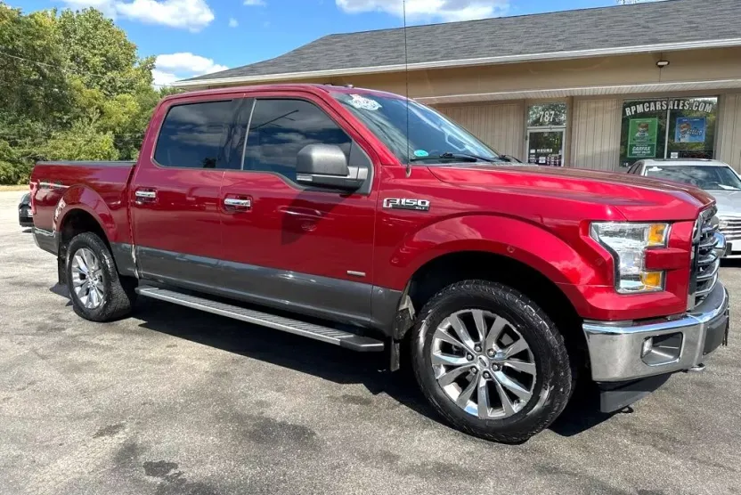 2017 Ford F-150 XLT photo 1