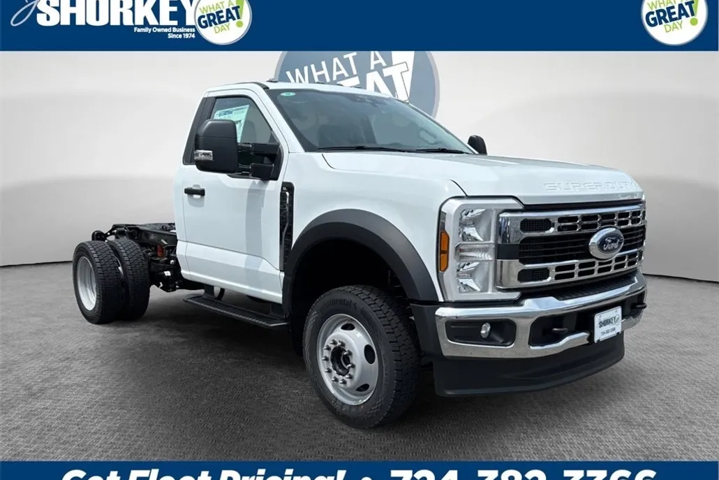2025 Ford F-550 photo 1