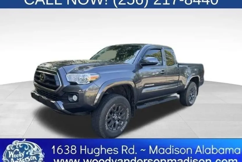 2022 Toyota Tacoma 4x4 SR5 photo 1