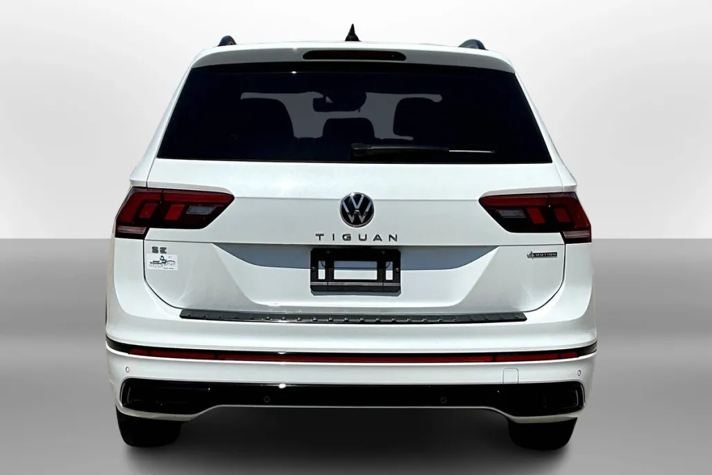 2022 Volkswagen Tiguan SE R-Line Black photo 1