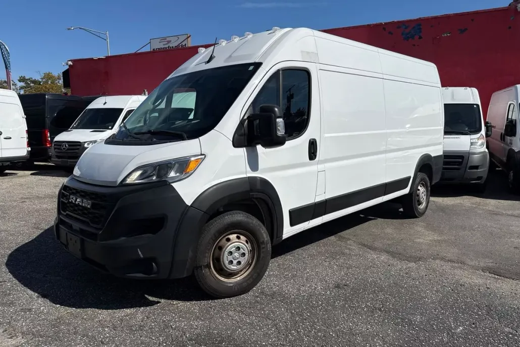 2023 Ram 3500 photo 1