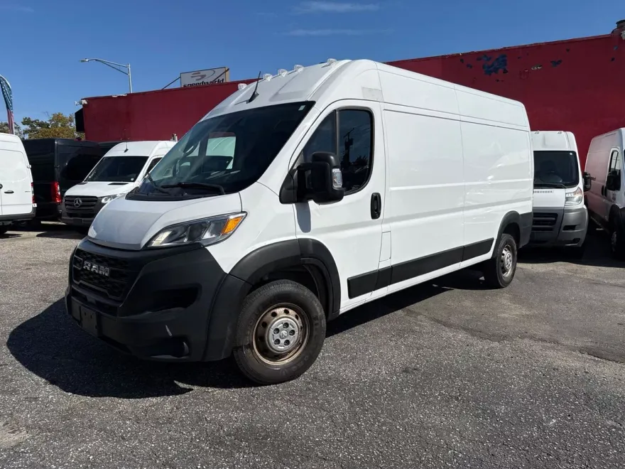 2023 Ram 3500 photo 1