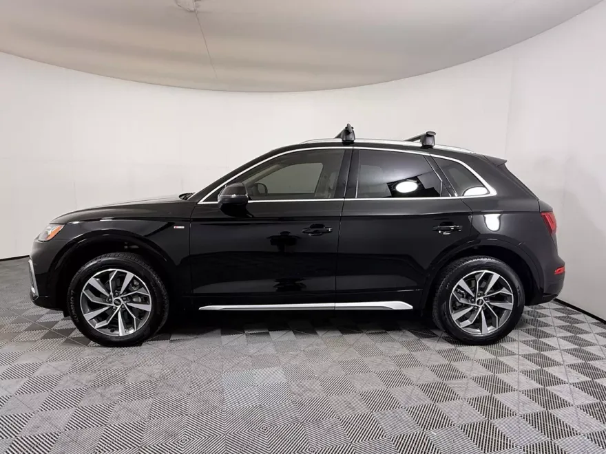 2023 Audi Q5 S line Premium photo 1