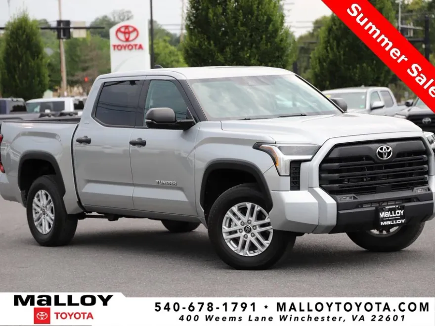 2022 Toyota Tundra SR5 CrewMax photo 1