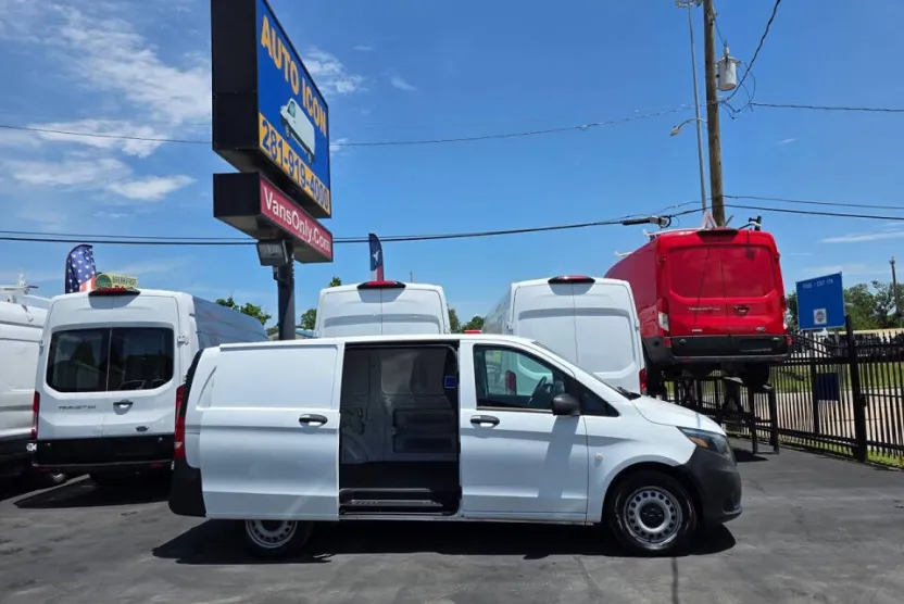 2020 Mercedes Benz Metris Worker Cargo photo 1