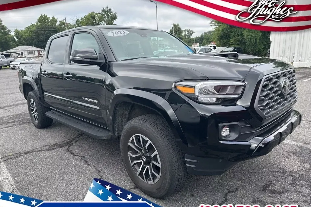 2023 Toyota Tacoma TRD Sport photo 1