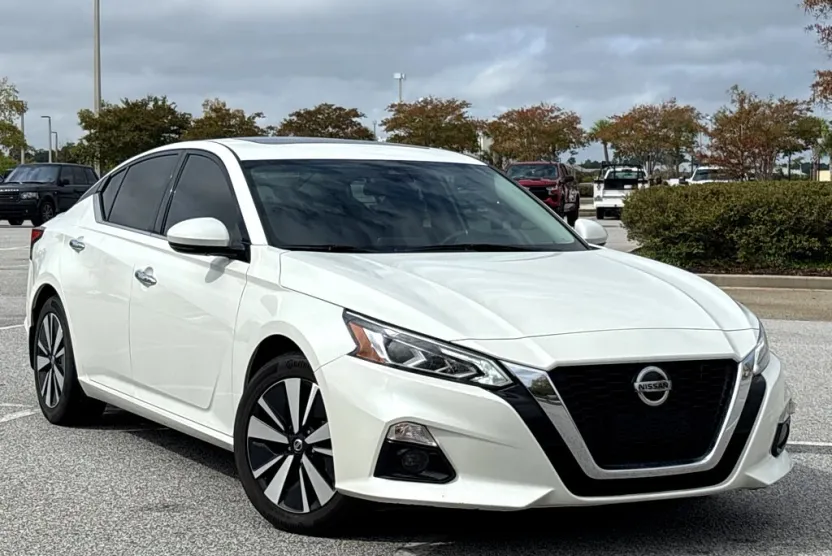 2021 Nissan Altima 2.5 SL photo 1
