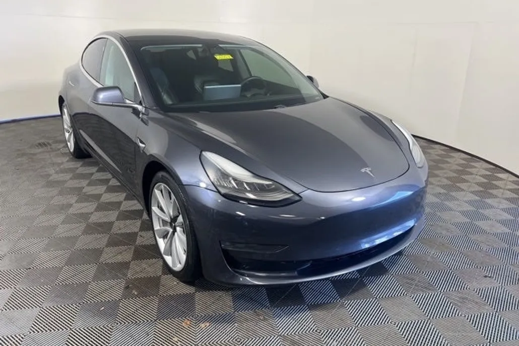 2019 Tesla Model 3 Long Range photo 1