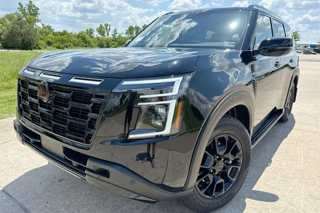 2025 Nissan Armada photo 1