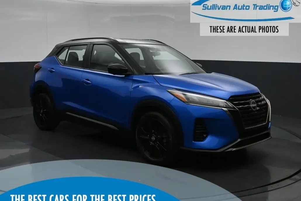 2023 Nissan Kicks SR photo 1