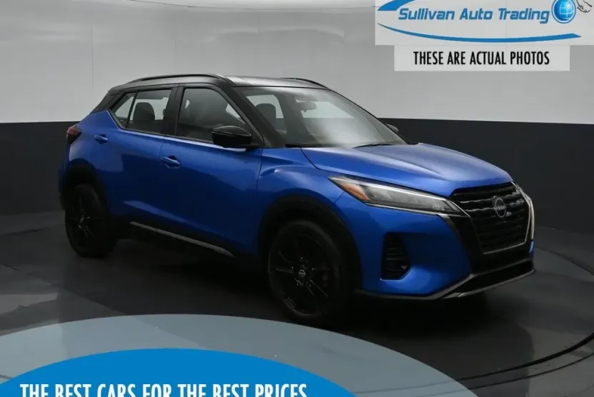 2023 Nissan Kicks SR photo 1