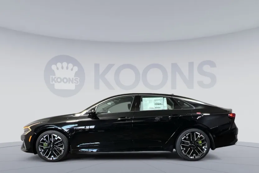 2026 Kia K5 GT photo 1