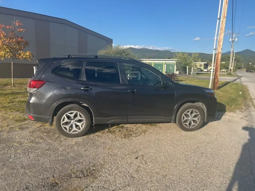 2019 Subaru Forester Premium photo 1
