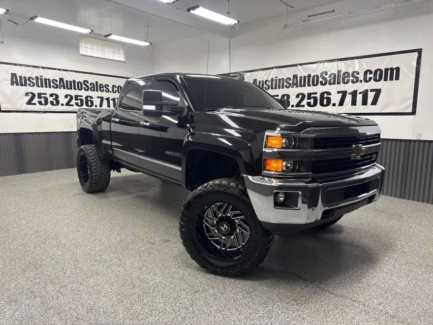2015 Chevrolet Silverado 3500HD LTZ photo 1