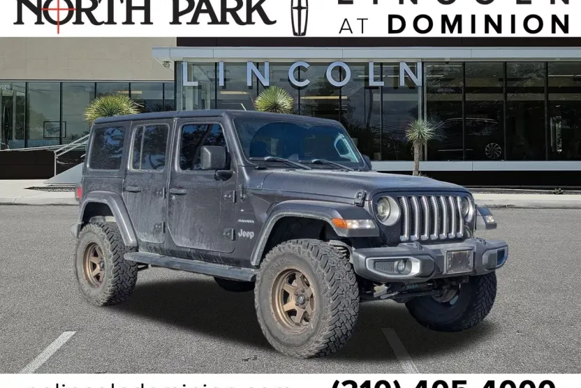 2021 Jeep Wrangler Unlimited Sahara photo 1