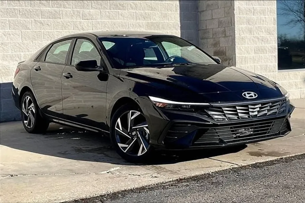 2025 Hyundai Elantra Hybrid SEL Sport photo 1