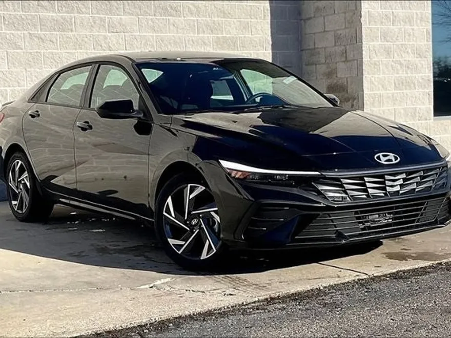 2025 Hyundai Elantra Hybrid SEL Sport photo 1