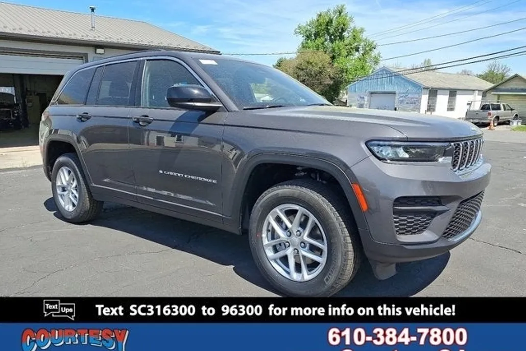 2025 Jeep Grand Cherokee Laredo X photo 1