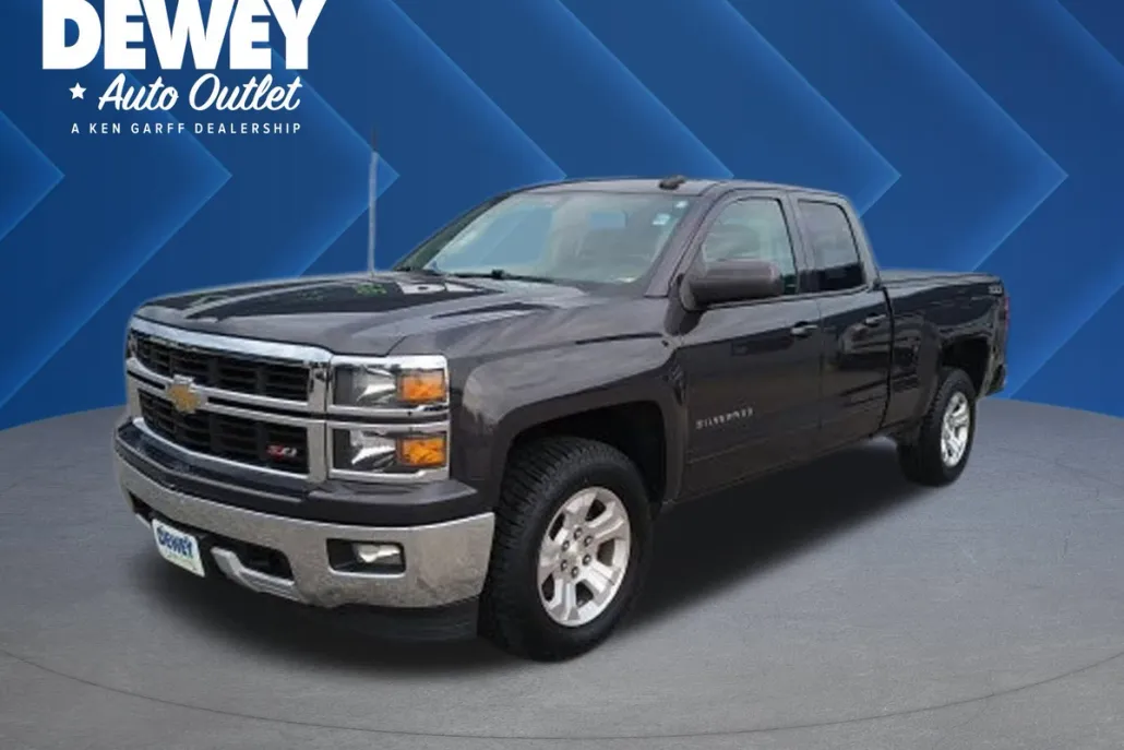2015 Chevrolet Silverado LT photo 1