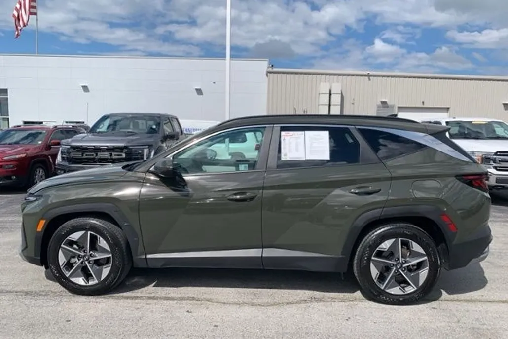 2025 Hyundai Tucson SEL photo 1