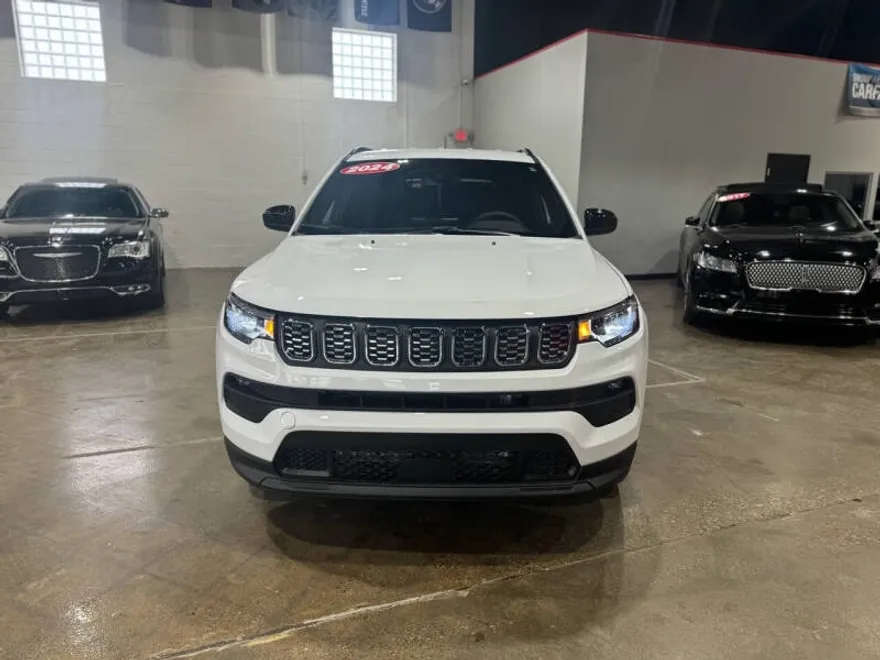 2024 Jeep Compass North Edition Latitude photo 1