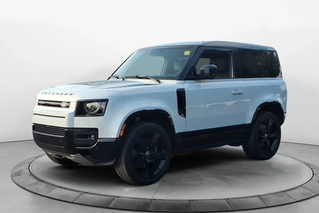 2023 Land Rover Defender 90 V8 photo 1