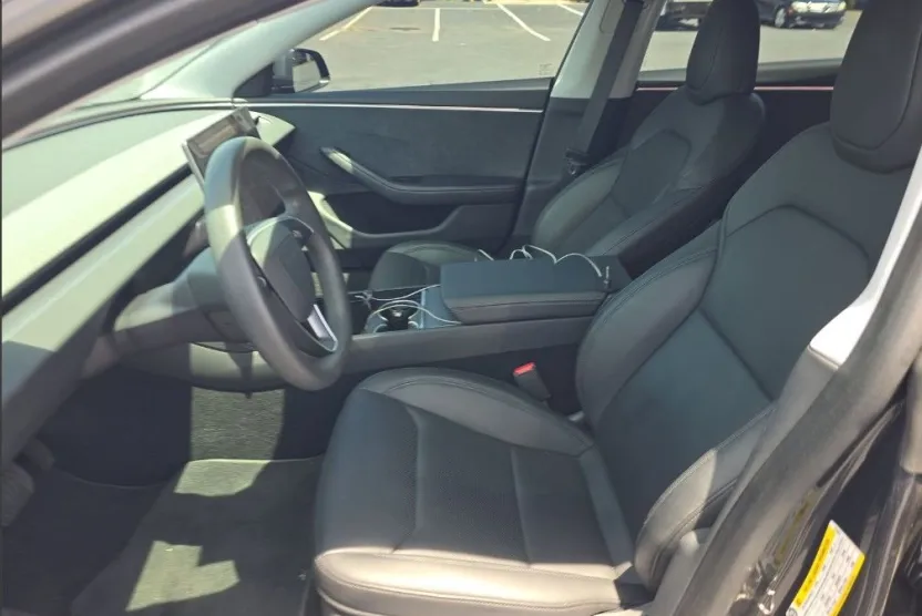 2024 Tesla Model 3 Long Range photo 1