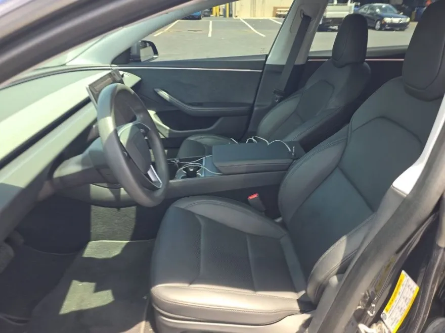 2024 Tesla Model 3 Long Range photo 1