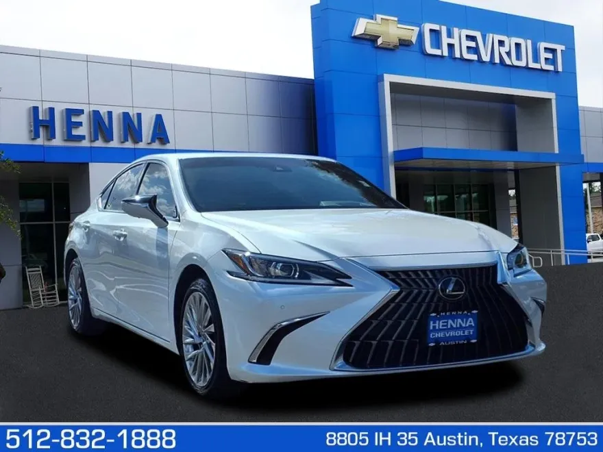 2023 Lexus ES 300h Luxury photo 1