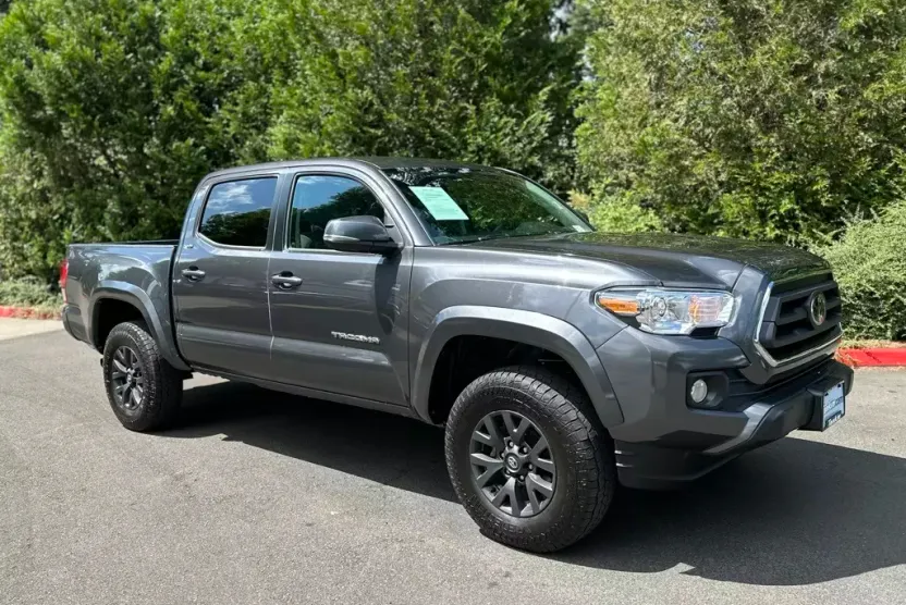 2023 Toyota Tacoma SR5 photo 1