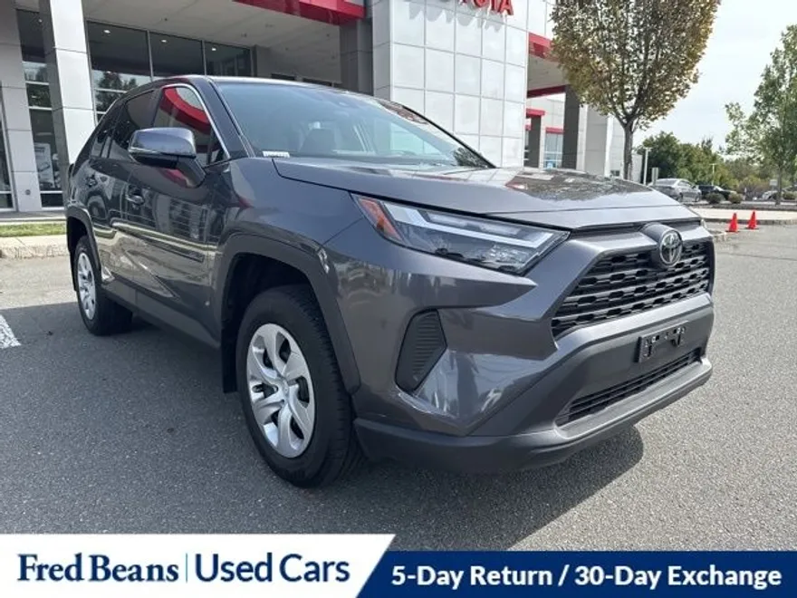 2025 Toyota RAV4 LE photo 1