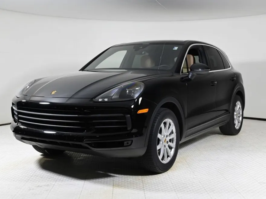 2023 Porsche Cayenne Platinum Edition photo 1