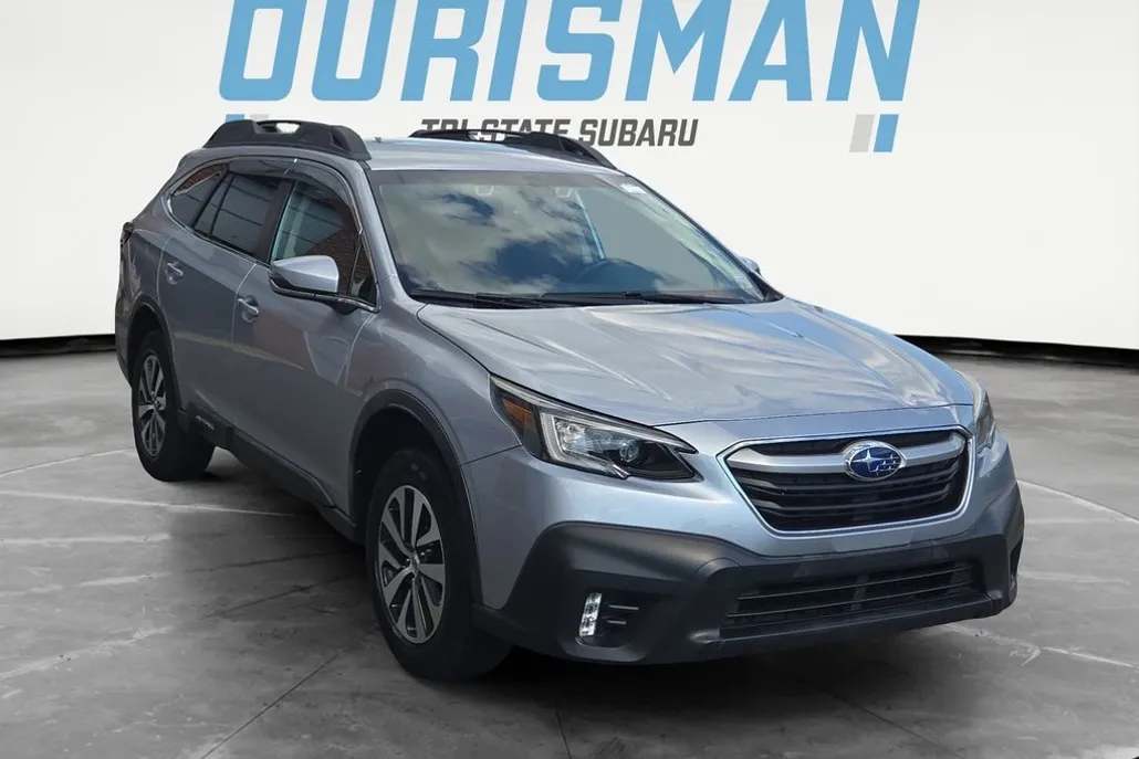 2020 Subaru Outback Premium photo 1