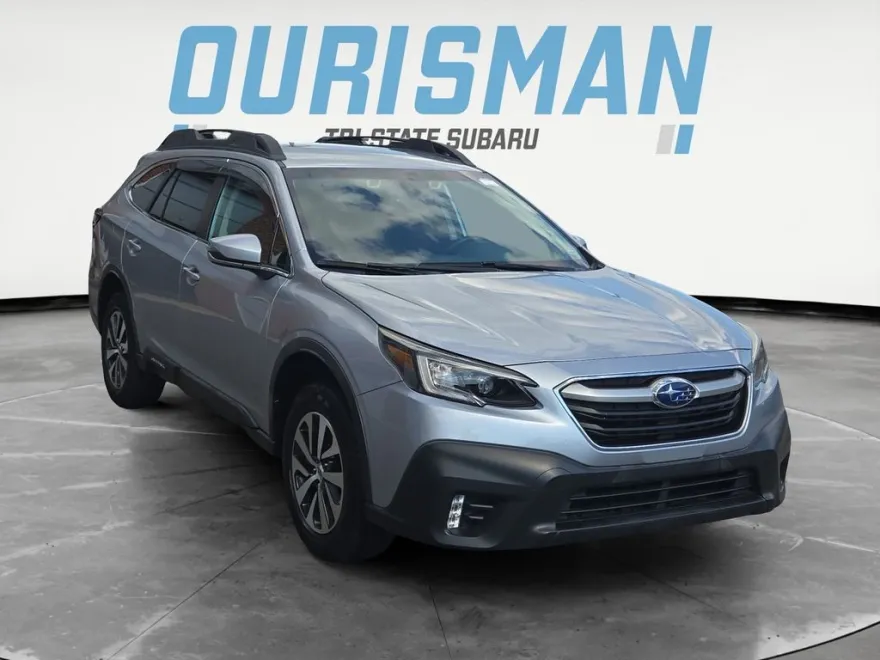 2020 Subaru Outback Premium photo 1