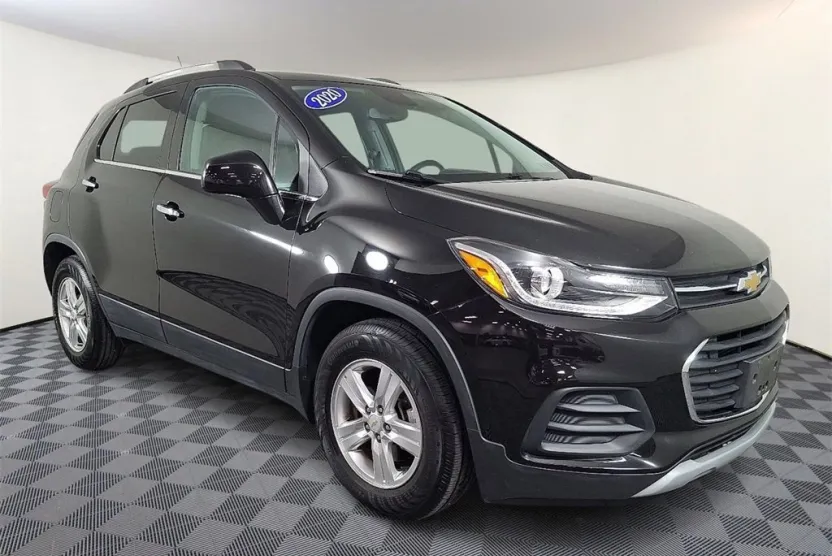 2020 Chevrolet Trax LT photo 1