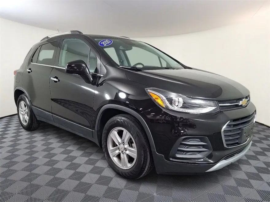 2020 Chevrolet Trax LT photo 1