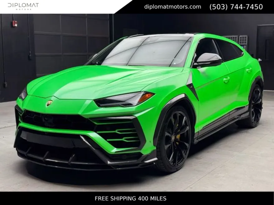 2019 Lamborghini Urus photo 1