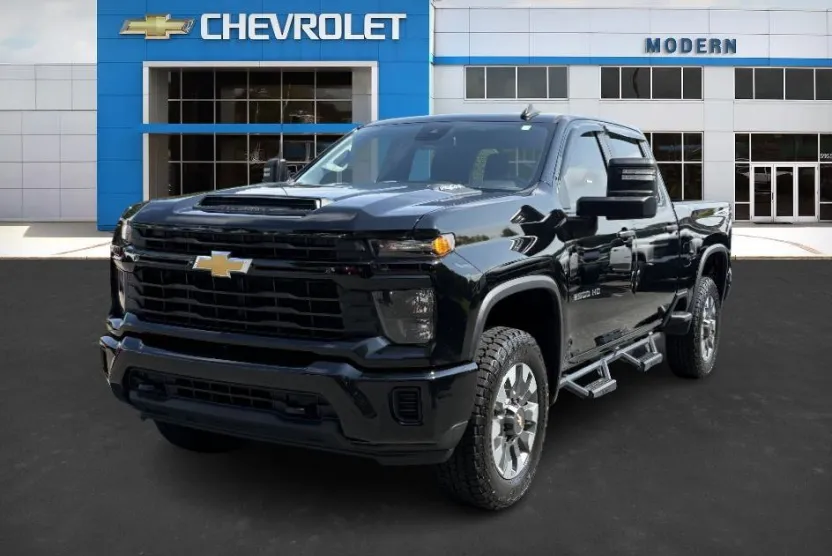 2024 Chevrolet Silverado 2500HD Custom photo 1