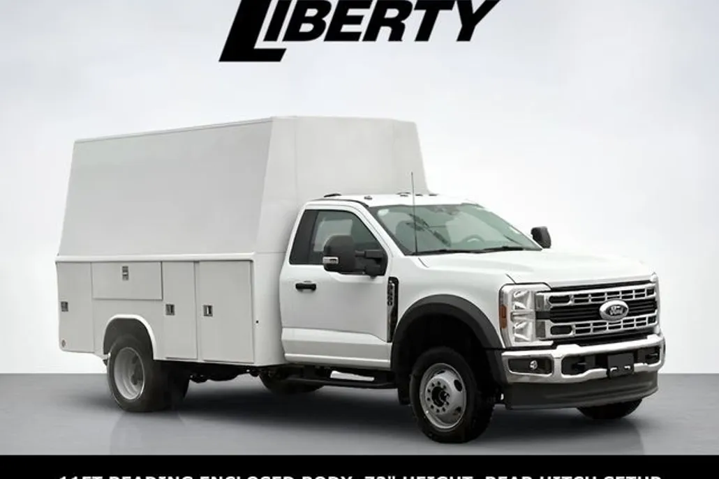 2025 Ford F-550 photo 1