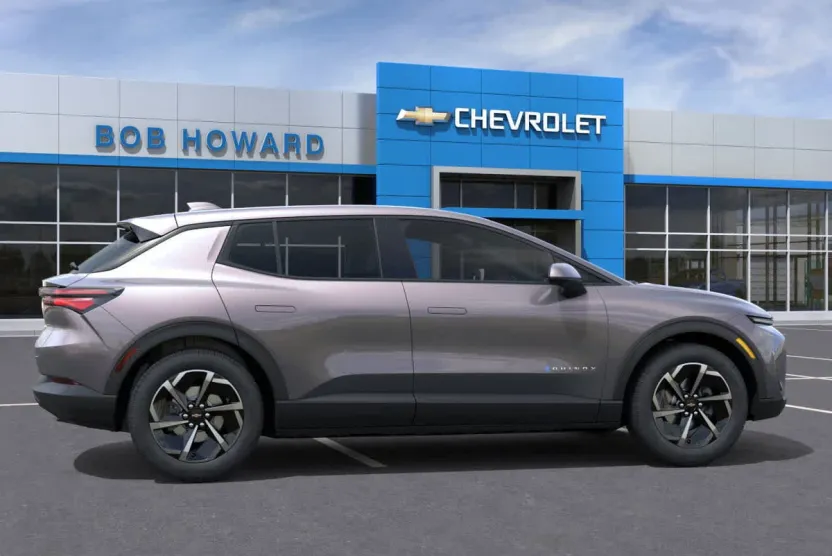 2026 Chevrolet Equinox LT photo 1