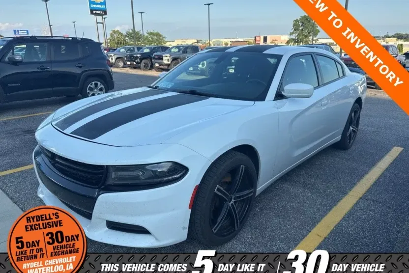 2019 Dodge Charger photo 1