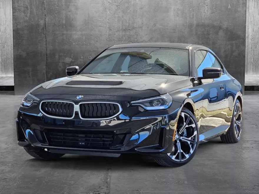 2025 Bmw 230i Coupe photo 1