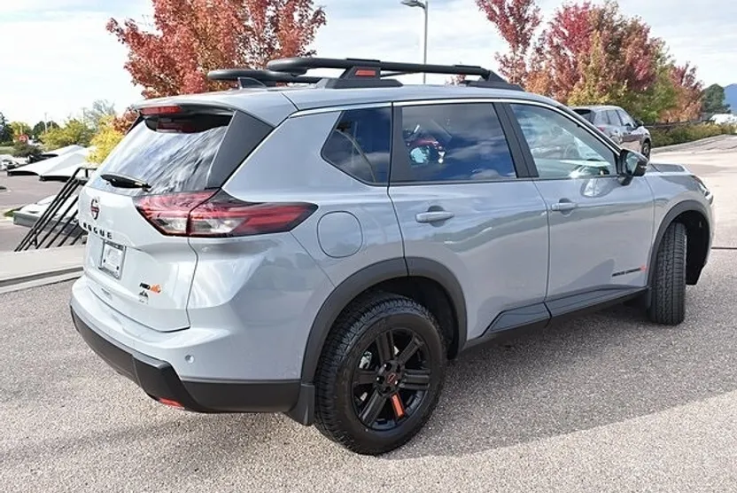2026 Nissan Rogue SV photo 1