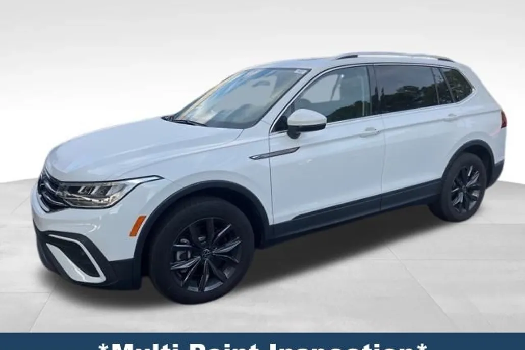 2022 Volkswagen Tiguan SE photo 1