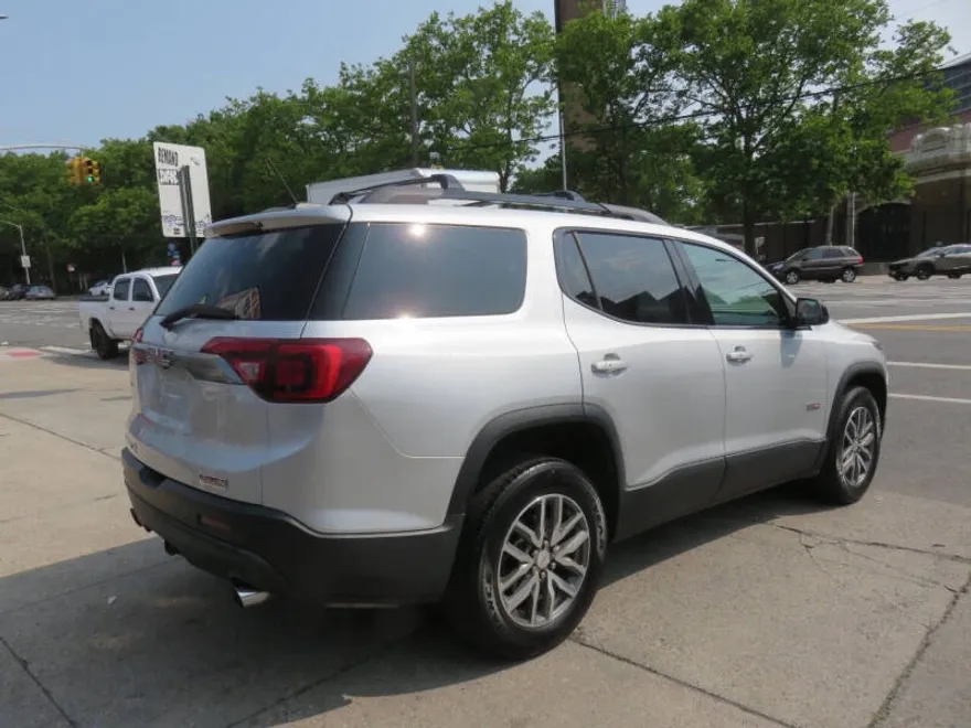 2017 Gmc Acadia All Terrain photo 1