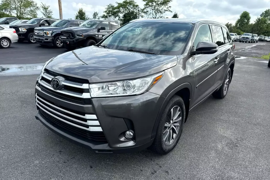 2017 Toyota Highlander XLE photo 1